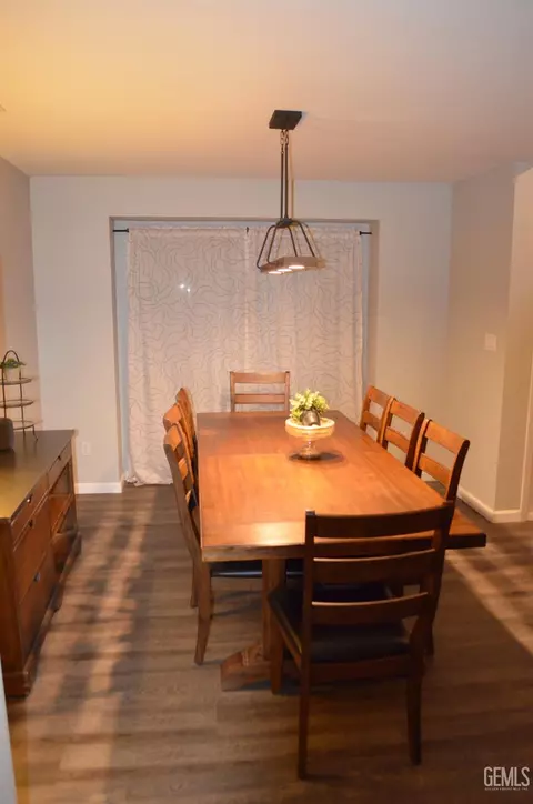 Dining - 305 Bree Dr, Shafter, CA 93263 photo 1 of 3