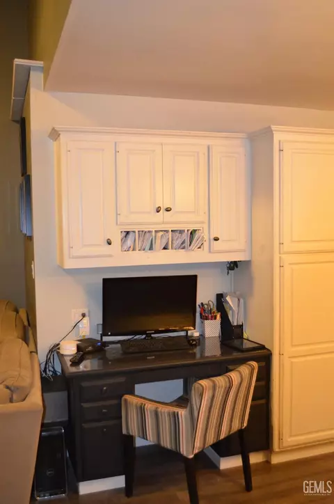 Kitchen - 305 Bree Dr, Shafter, CA 93263 photo 3 of 3