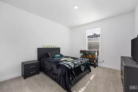 Bedroom - 3304 Trail River Ln, Shafter, CA 93263 photo 3 of 5