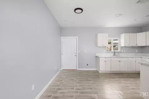 406 S 8th St, Taft, CA 93268 photo 11