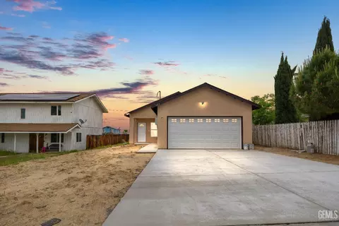 406 S 8th St, Taft, CA 93268 photo 1