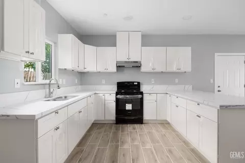 406 S 8th St, Taft, CA 93268 photo 9