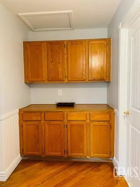 Kitchen - 7604 Stone Breakers, Bakersfield, CA 93313 photo 2 of 2