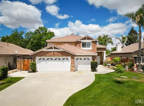 9114 Willamette Ct, Bakersfield, CA 93312