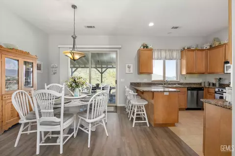 26181 Oakflat Dr, Tehachapi, CA 93561 photo 17
