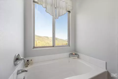 26181 Oakflat Dr, Tehachapi, CA 93561 photo 26