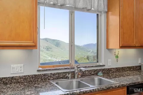 26181 Oakflat Dr, Tehachapi, CA 93561 photo 21