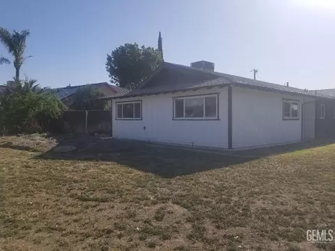 Exterior - 2115 Sunset St, Wasco, CA 93280 photo 3 of 3