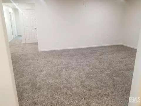 Living - 2115 Sunset St, Wasco, CA 93280 photo 1 of 3
