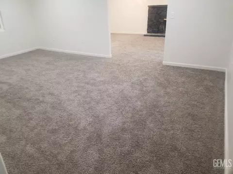 Living - 2115 Sunset St, Wasco, CA 93280 photo 2 of 3