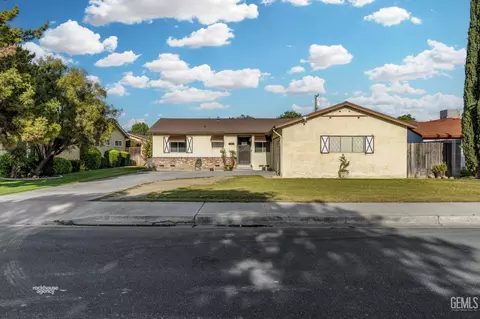 1034 Maple Ave, Wasco, CA 93280 photo 2