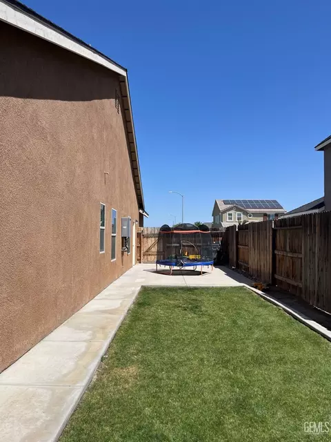5319 Twinkle Ln, Bakersfield, CA 93313 photo 35