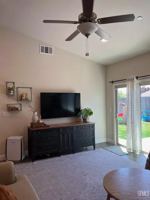 5319 Twinkle Ln, Bakersfield, CA 93313 photo 19