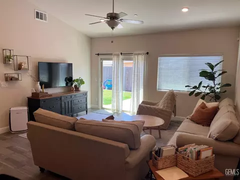 5319 Twinkle Ln, Bakersfield, CA 93313 photo 18