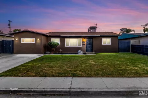 451 Mark Ave, Shafter, CA 93263 photo 1