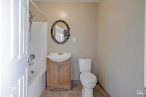 451 Mark Ave, Shafter, CA 93263 photo 13