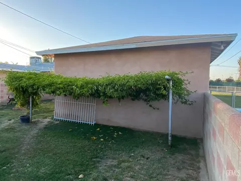 201 Trinity Ave, Bakersfield, CA 93307 photo 34