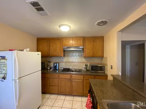 201 Trinity Ave, Bakersfield, CA 93307 photo 11