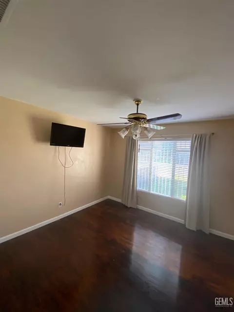 201 Trinity Ave, Bakersfield, CA 93307 photo 16
