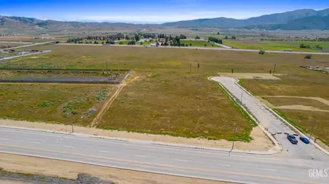 15236 E Tehachapi Blvd, Tehachapi, CA 93561 photo 1