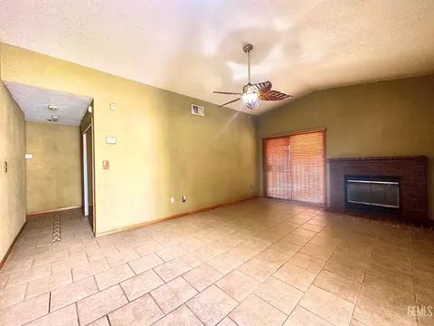 1007 Kala Loop, Mcfarland, CA 93250 photo 12
