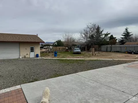 Exterior - 11183 Redwood Ave, Hesperia, CA 92345 photo 15 of 19