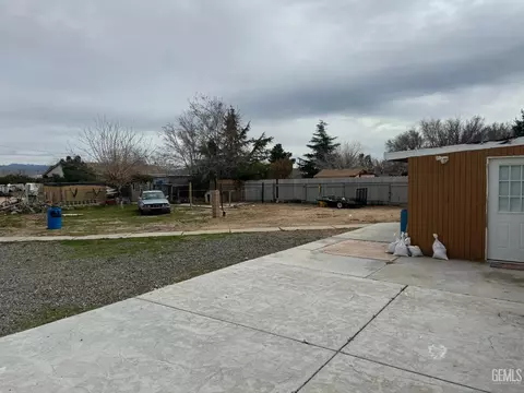 Exterior - 11183 Redwood Ave, Hesperia, CA 92345 photo 14 of 19