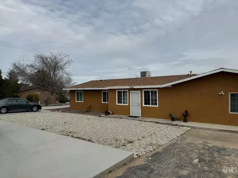 Exterior - 11183 Redwood Ave, Hesperia, CA 92345 photo 3 of 19