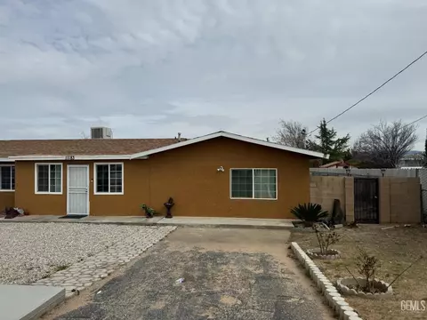 Exterior - 11183 Redwood Ave, Hesperia, CA 92345 photo 4 of 19