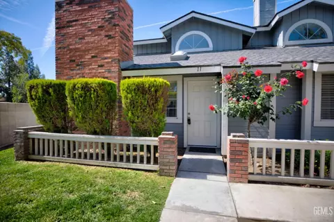 2600 Brookside Dr #11, Bakersfield, CA 93311