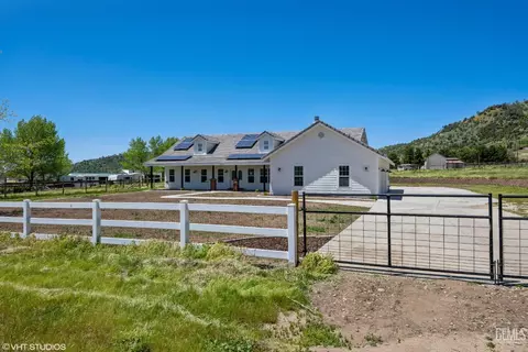 21251 Pegasus St, Tehachapi, CA 93561 photo 1