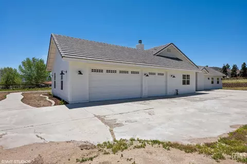 21251 Pegasus St, Tehachapi, CA 93561 photo 4