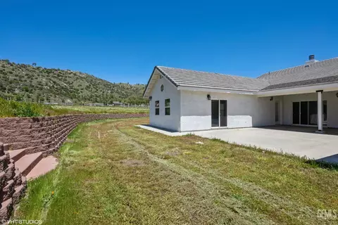 21251 Pegasus St, Tehachapi, CA 93561 photo 8