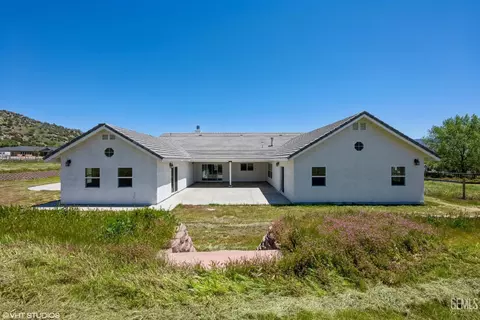 21251 Pegasus St, Tehachapi, CA 93561 photo 7