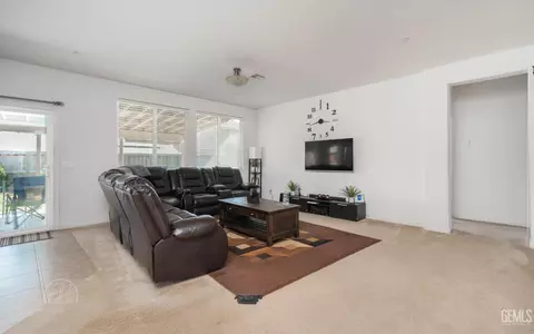 6007 Sapphire Peak Dr, Bakersfield, CA 93313 photo 7