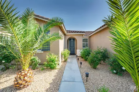 6007 Sapphire Peak Dr, Bakersfield, CA 93313 photo 3