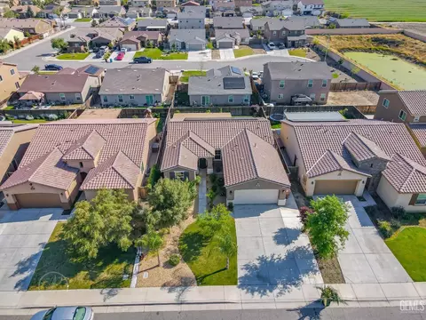 6007 Sapphire Peak Dr, Bakersfield, CA 93313 photo 25