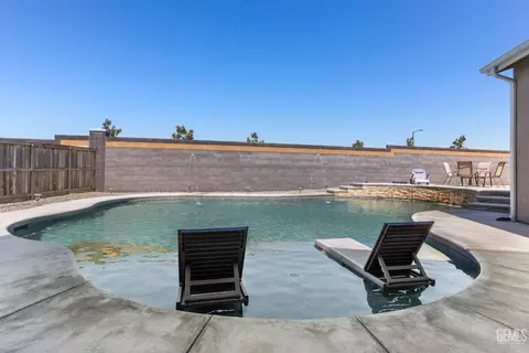 Exterior - 3101 Little Cedar Way, Shafter, CA 93263 photo 10 of 10