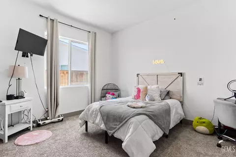 Bedroom - 3101 Little Cedar Way, Shafter, CA 93263 photo 5 of 10