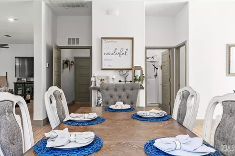 Dining - 3101 Little Cedar Way, Shafter, CA 93263 photo 3 of 3