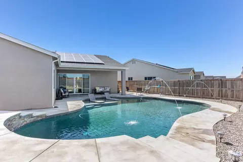 Exterior - 3101 Little Cedar Way, Shafter, CA 93263 photo 7 of 10