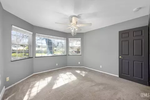 Bedroom - 28270 Black Gold Way, Tehachapi, CA 93561 photo 2 of 4