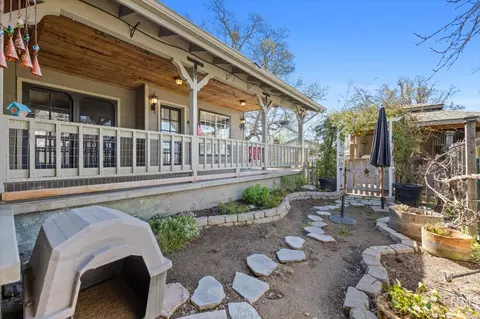 Exterior - 28270 Black Gold Way, Tehachapi, CA 93561 photo 4 of 10