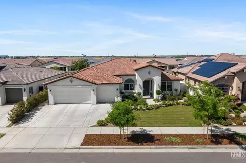 11835 Brentmoor Cir, Bakersfield, CA 93311