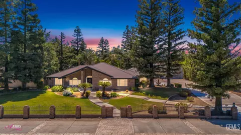 15801 Manon Dr, Bakersfield, CA 93314