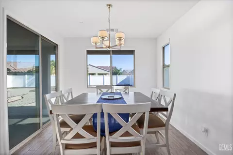 Dining - 14101 Everton Ave, Bakersfield, CA 93311 photo 1 of 1