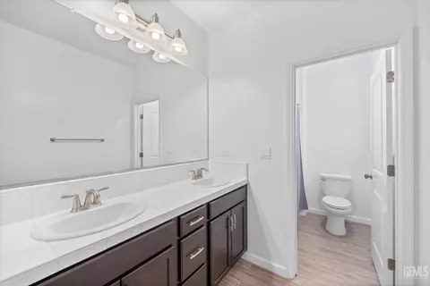 Bath - 14101 Everton Ave, Bakersfield, CA 93311 photo 1 of 1
