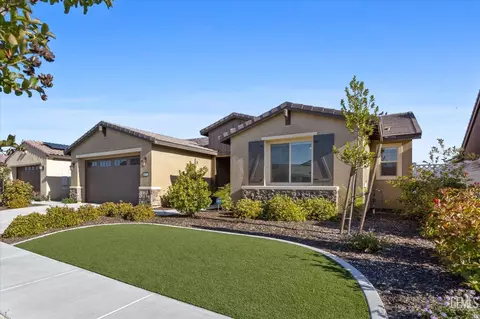 Exterior - 14101 Everton Ave, Bakersfield, CA 93311 photo 2 of 8