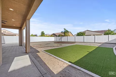 Exterior - 14101 Everton Ave, Bakersfield, CA 93311 photo 4 of 8