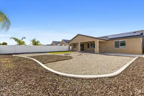 Exterior - 14101 Everton Ave, Bakersfield, CA 93311 photo 7 of 8